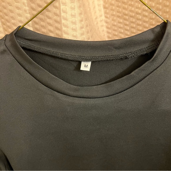 SHEIN Fitted Black Short Sleeve Top - Picture 3 of 3